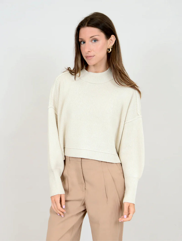 Sumire Cropped Sweater - White Beach